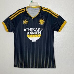 BOXLUNCH Naruto Shippuden Ichiraku Ramen soccer Jersey UZUMAKI No. 7 Size L
